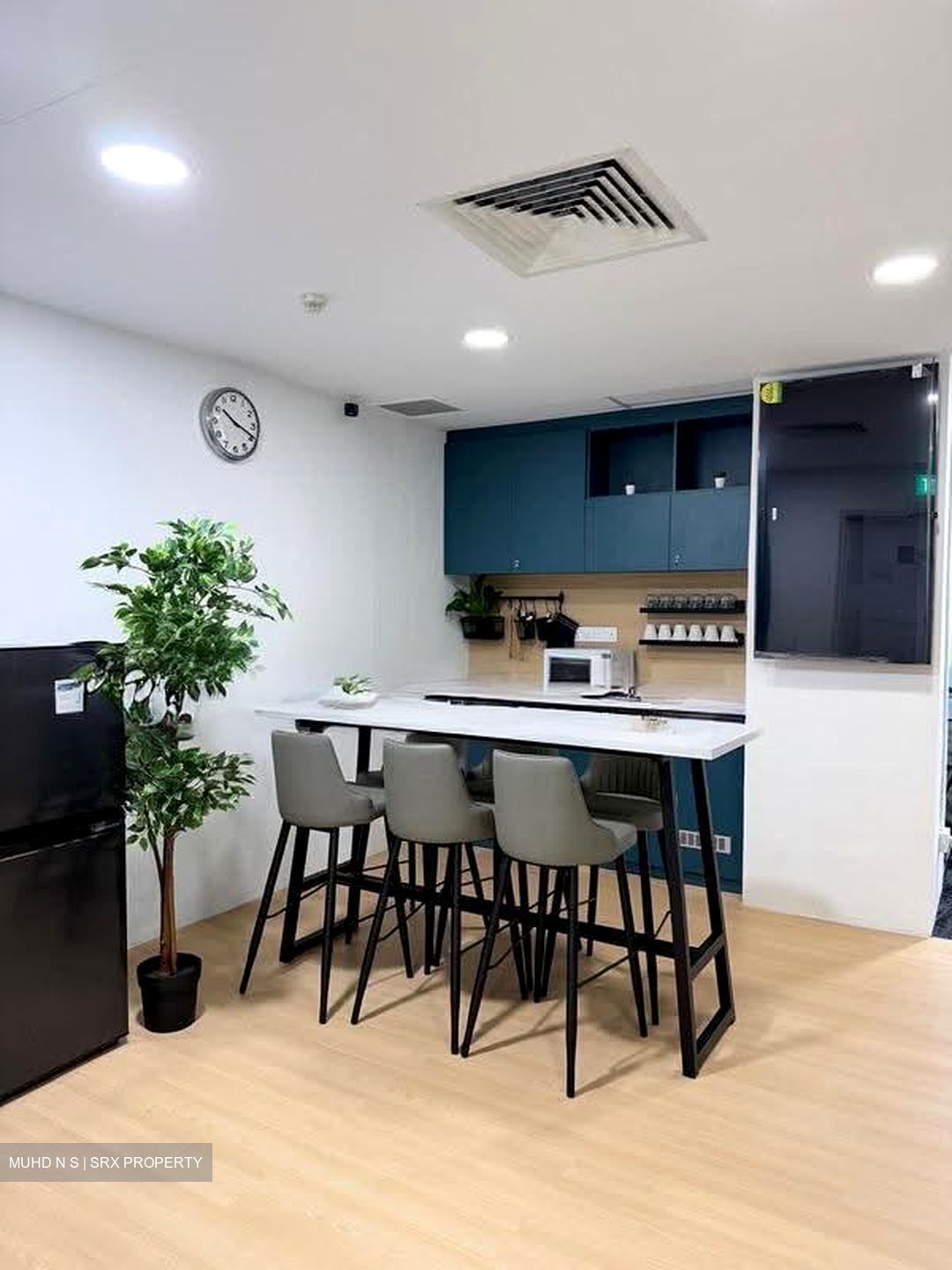 Orchard Towers (D9), Office #624027651
